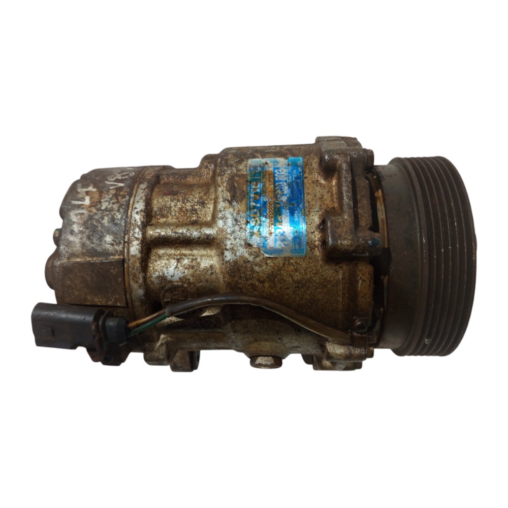 Compressor Ar Cond Vw Golf 1.6 8v 06 A 10 Pra Retirar Peças 1