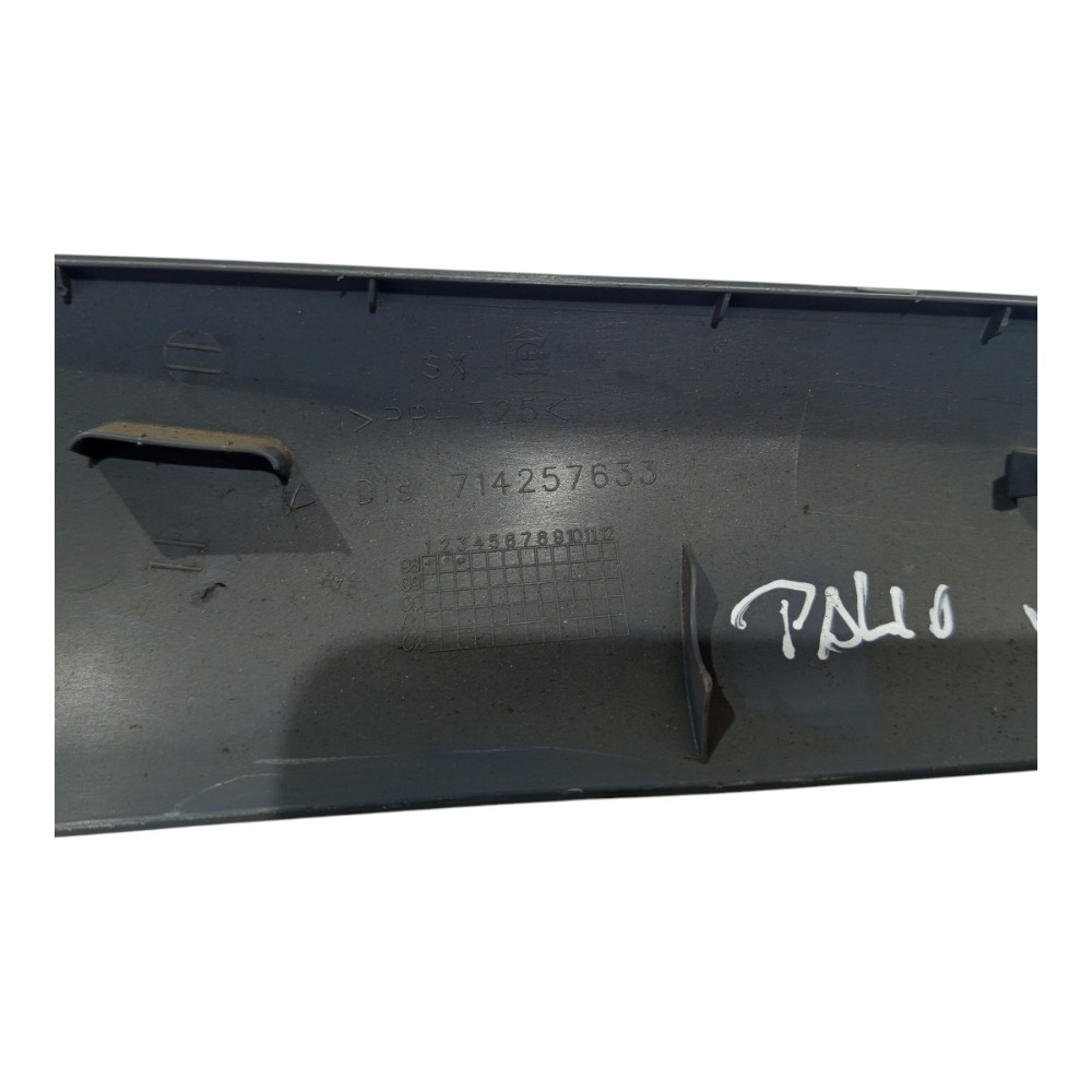 Moldura Interna Esquerda Parabrisa Fiat Palio 1997 98 A 2002 6