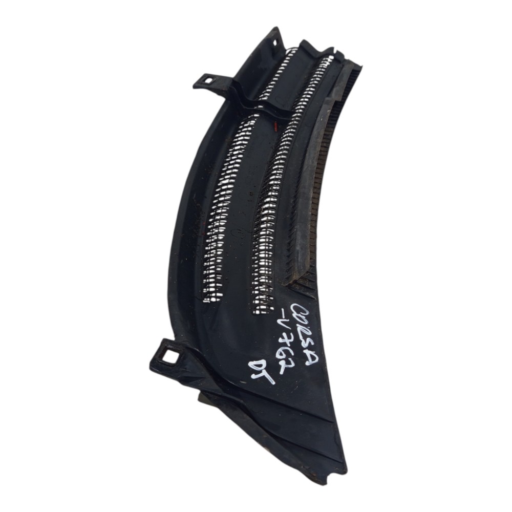 Grade Churrasqueira Direita Gm Chevrolet Corsa 1993 A 2000  Preto Natural 1