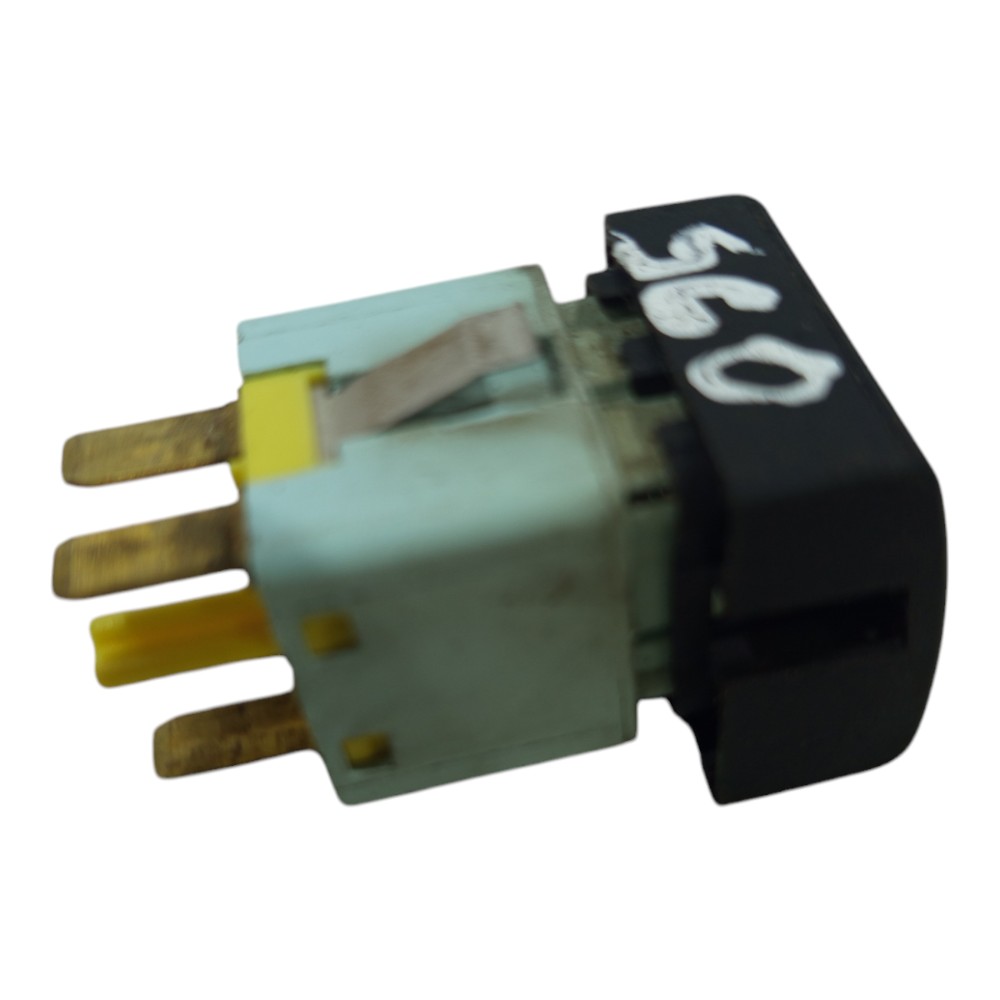 Botão Desembaçador Traseiro Gm Vectra 1999 2000 2001 A 2005 4
