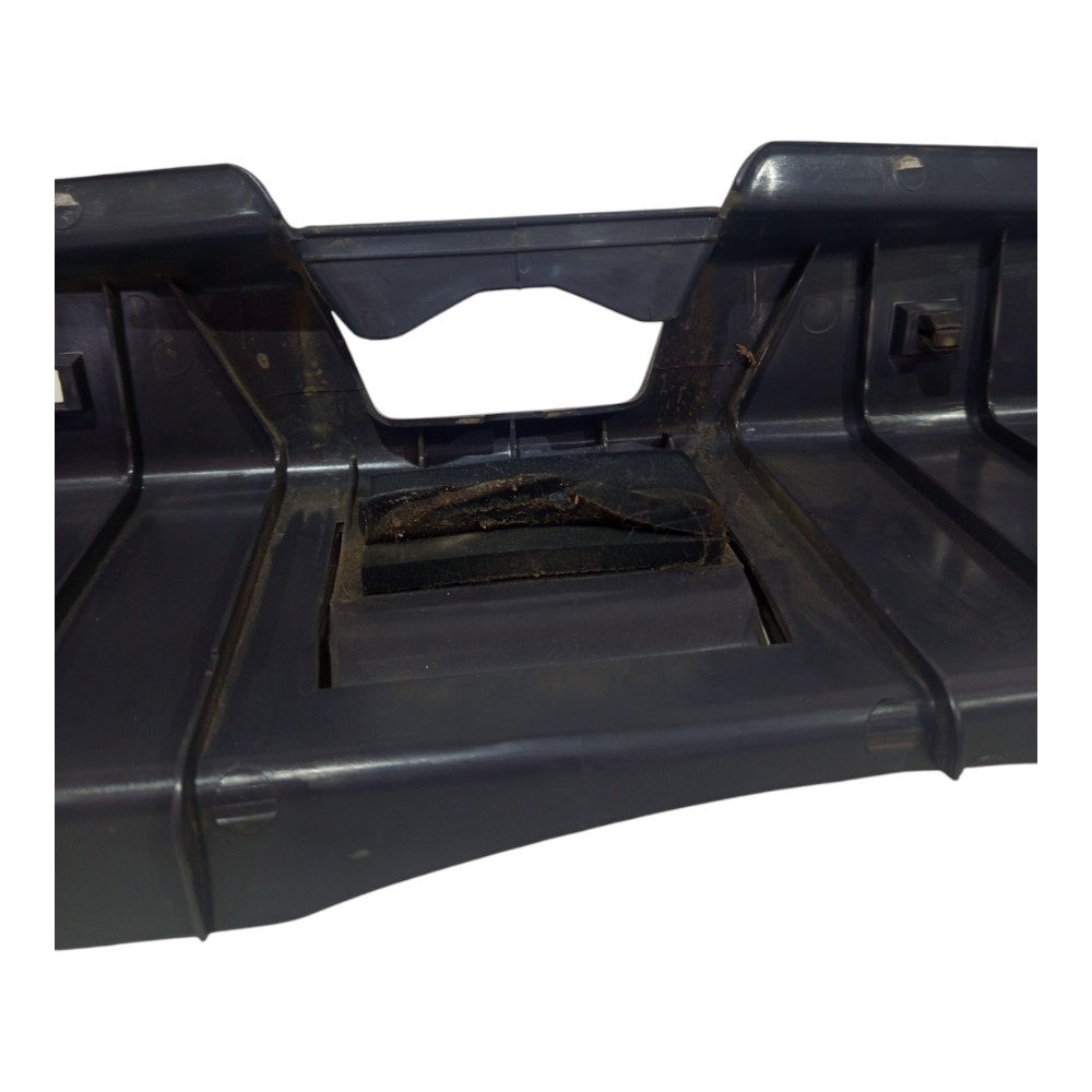 Acabamento Soleira Porta Malas Mercedes Cla 190 2003 A 2006 2