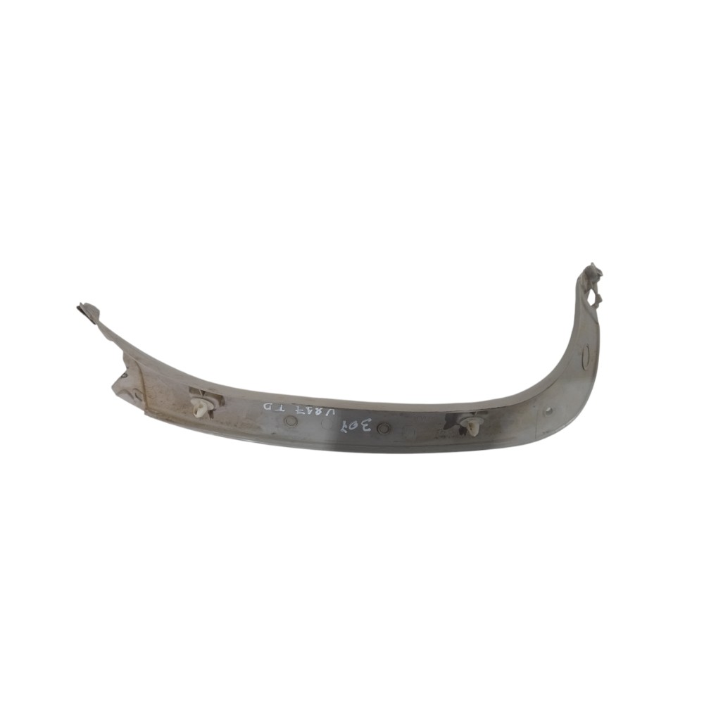 Acabamento Tampa Vidro Tras Direto Peugeot 307 2001 A 2008 5