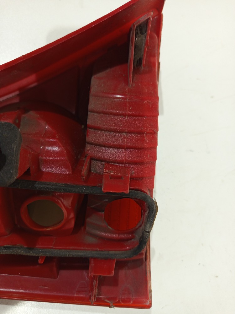 Lanterna Traseira Direita Renault Clio 2003 A 2010 00 59341 4