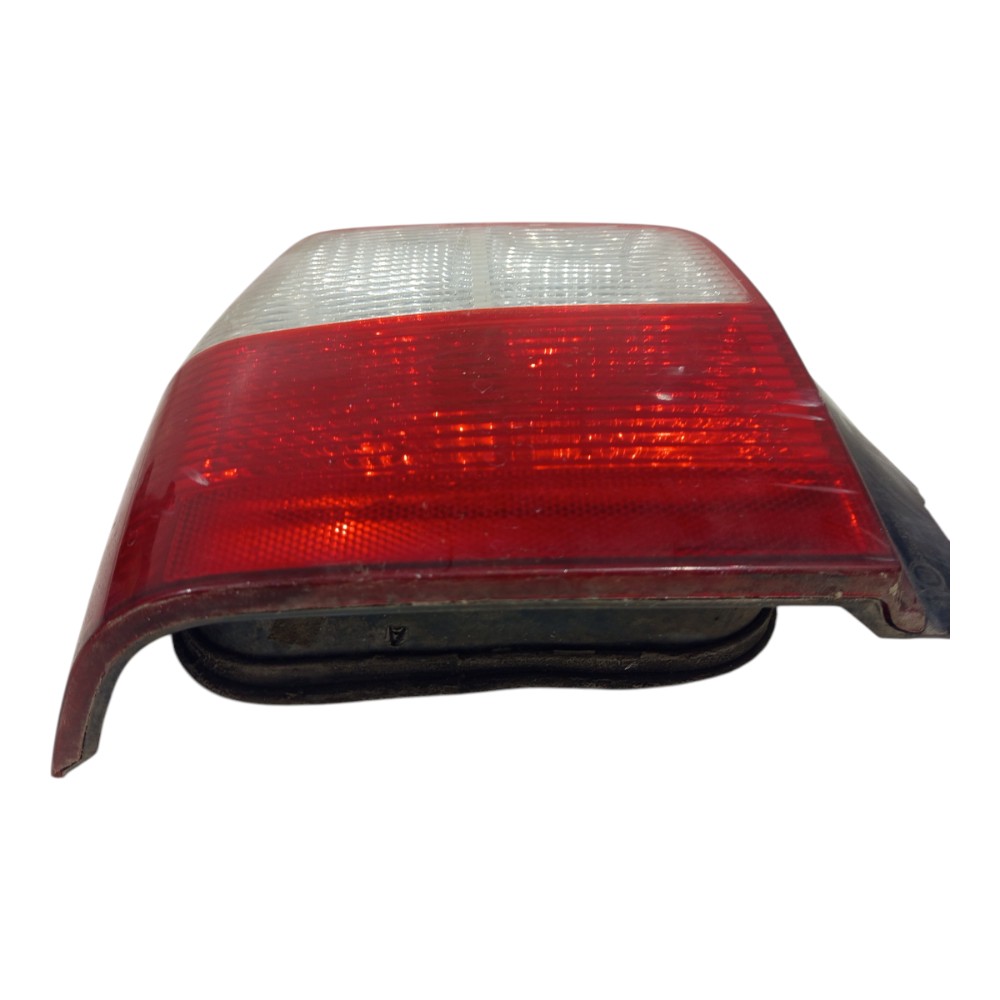 Lanterna Esquerda Fiat Uno 2004 2005 2006 2007 2008 09 2010 Esquerdo/motorista Vermelho E Branco 2