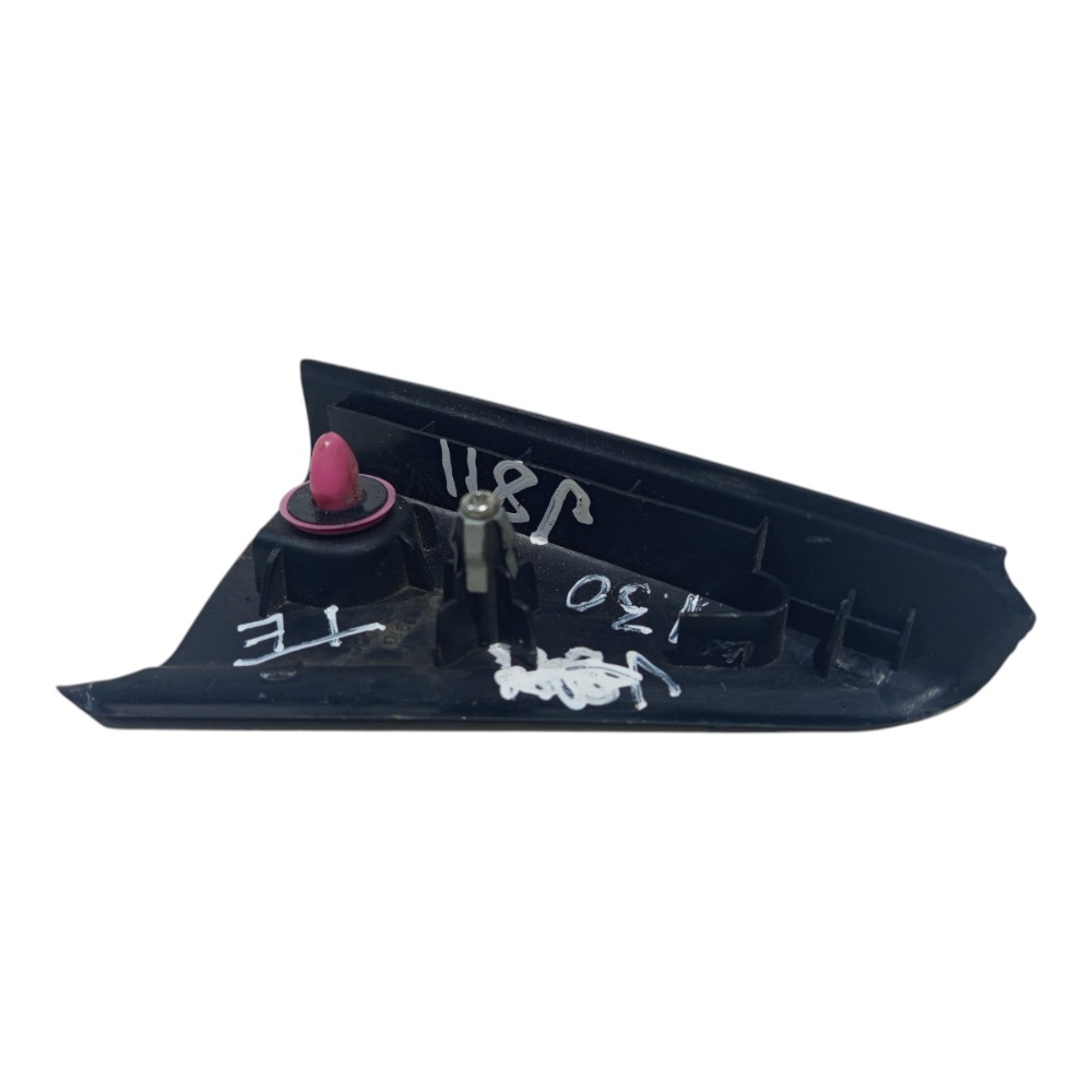 Moldura Interna Tradeira Esquerda Hyundai I30 2009 A 2012 4