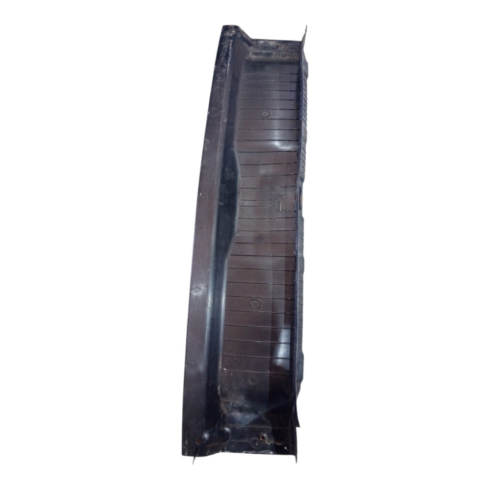 Acabamento Soleira Moldura Porta Malas Gm Corsa 1998 A 2002 Preto 4