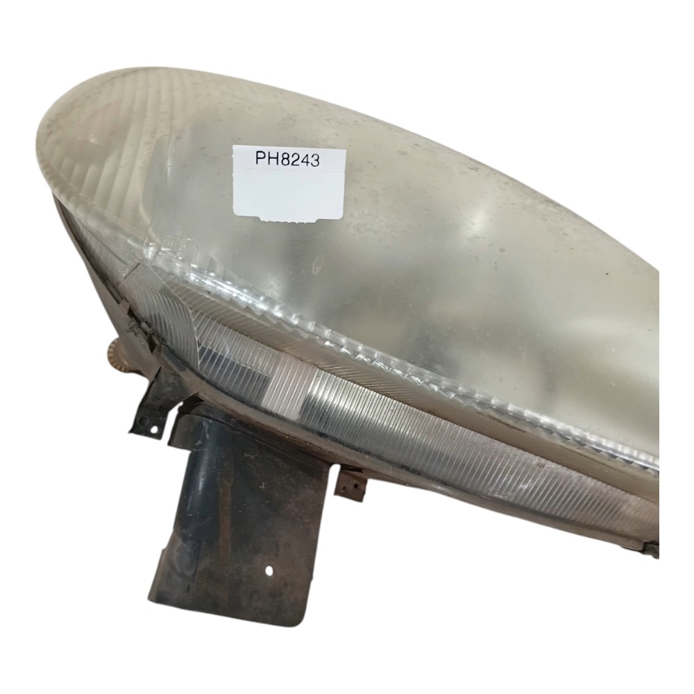 Farol Direito Citroen Xsara Picasso 2001 A 2007 Detalhe Direito/passageiro 9