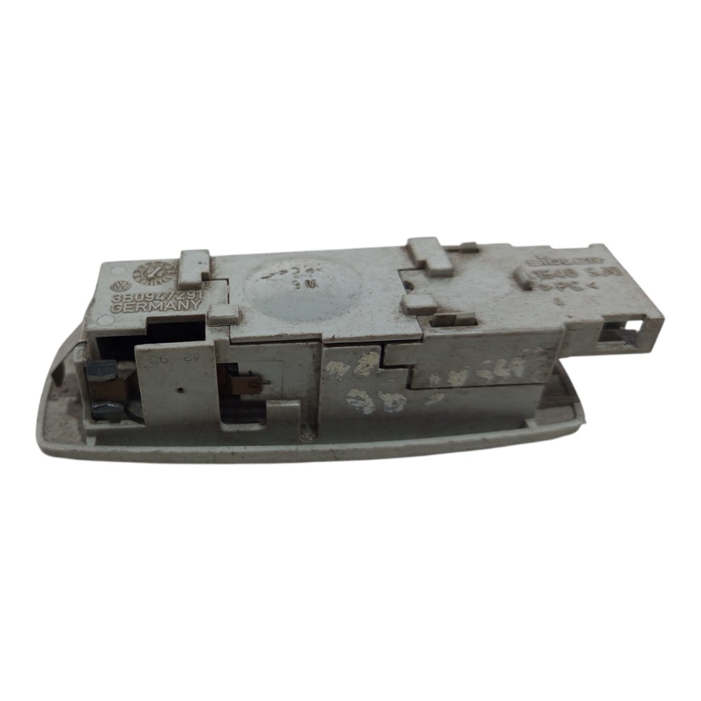 Luz Teto Cortesia Vw Bora Fox Golf Jetta Tiguan 2014 A 2018 6