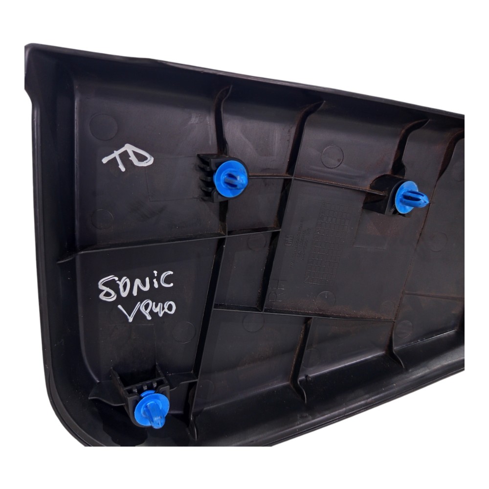 Moldura Porta Interna Traseira Direita Gm Sonic 2012 A 2014 Preto 3