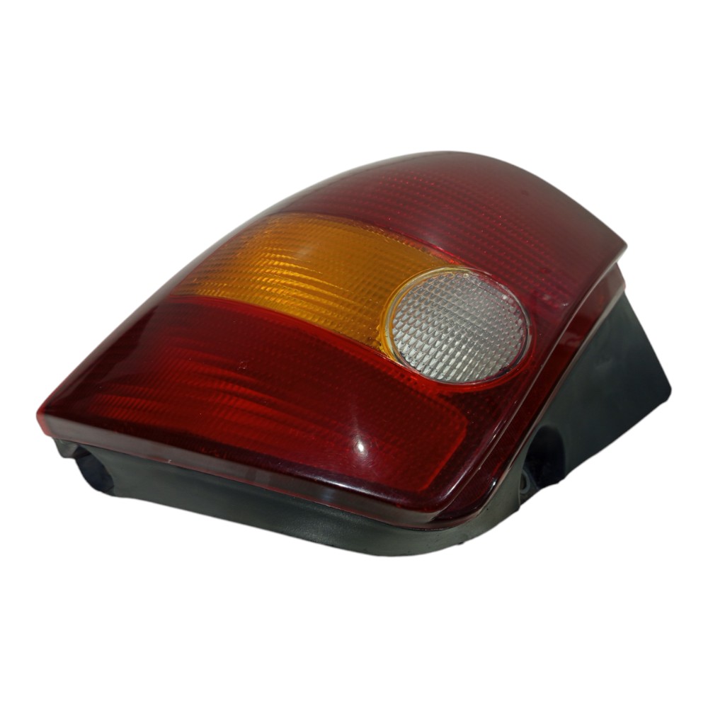 Lanterna Direita Fiat Palio 1996 1997 1998 1999 2000 A 2002 Direito/passageiro 1