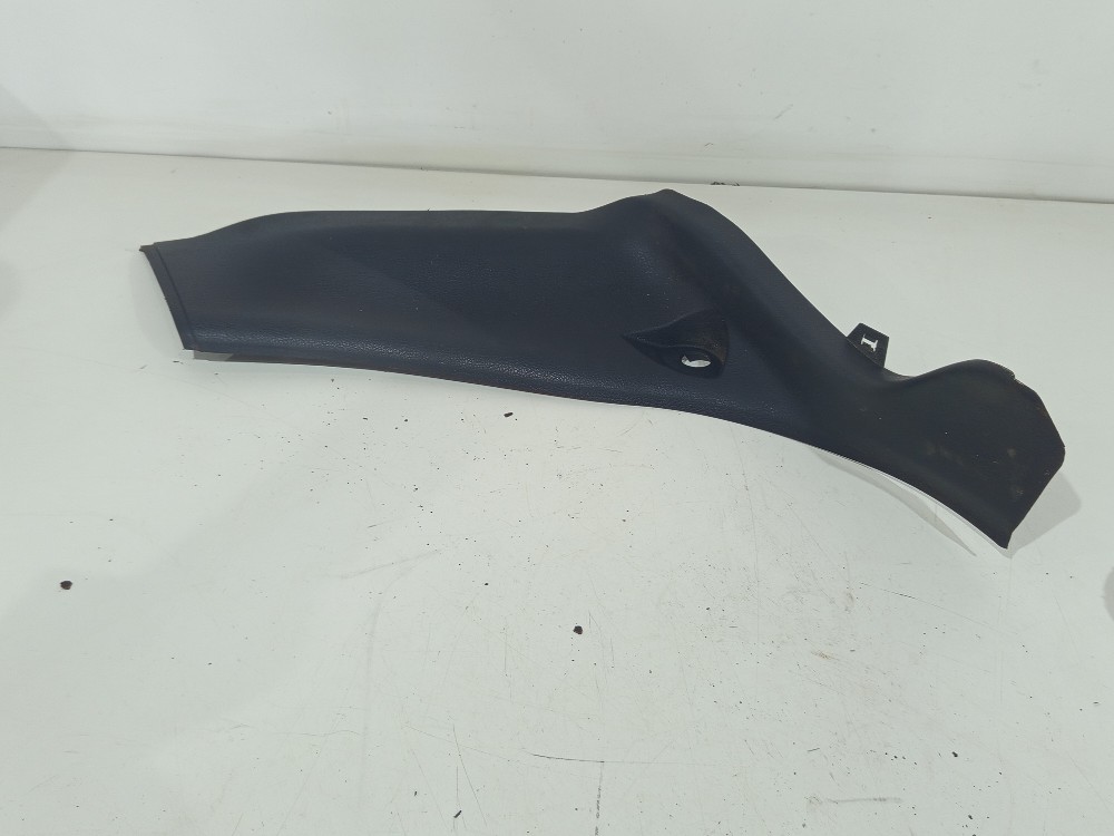 Moldura Coluna Traseira Direita Peugeot 206 1999 A 2010 2