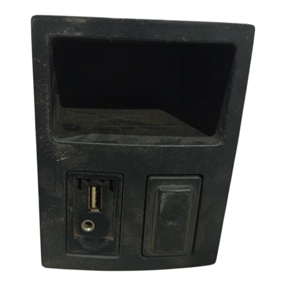 Acabamento Console Auxiliar Usb Lifan X60 2012 A 2016 2