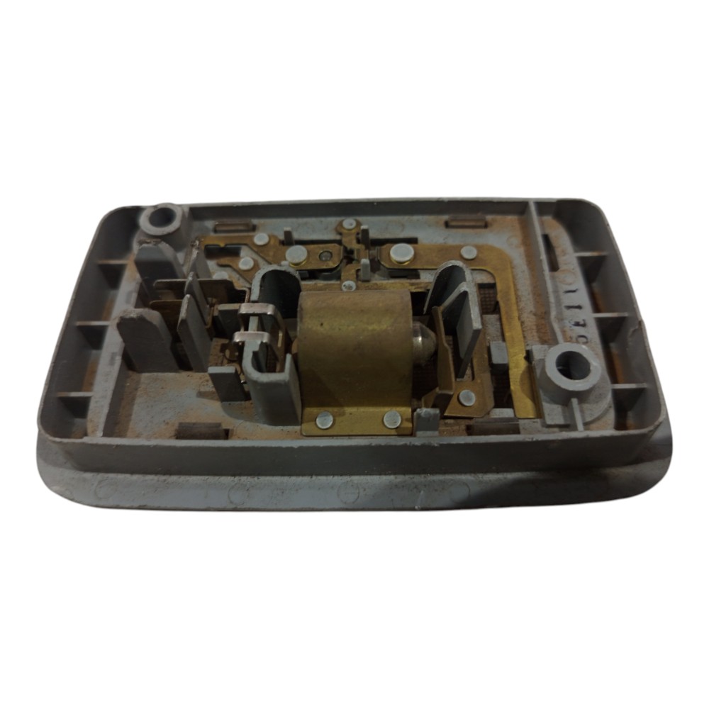 Luz Cortesia Teto Traseiro Pajero Tr4 2002 A 2009 C/avaria 2