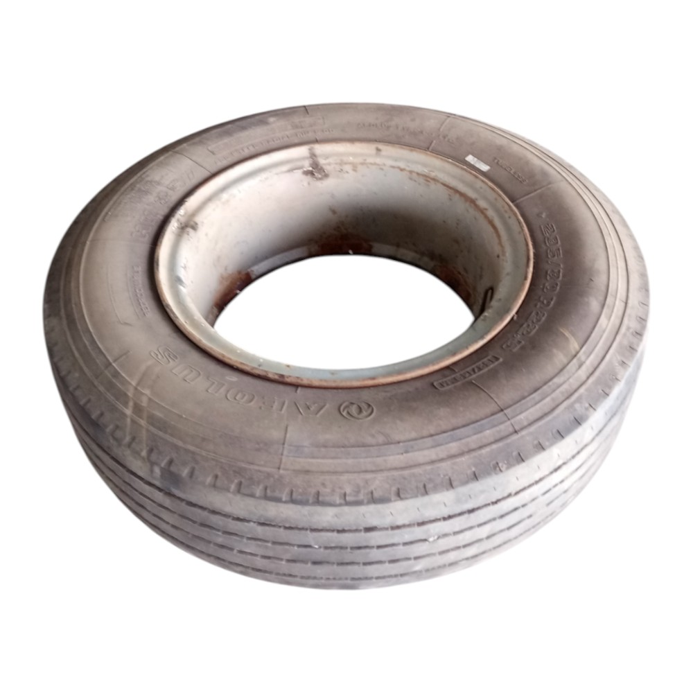 Pneu Scania 112 Aro 22.5 295/80r22.5 Usado 5