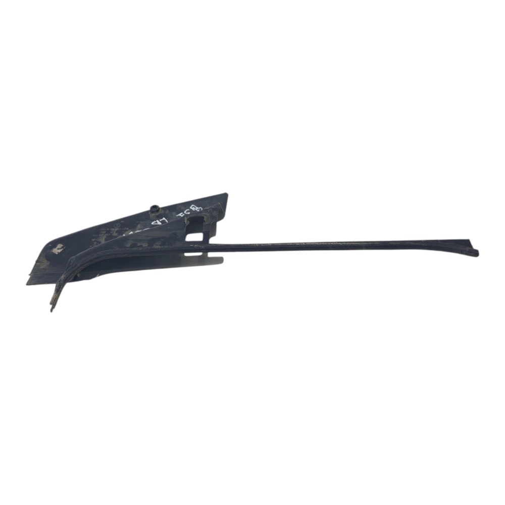 Acabamento Coluna Inferior Esquerda Vw Golf 1993 1994 A 1999 7