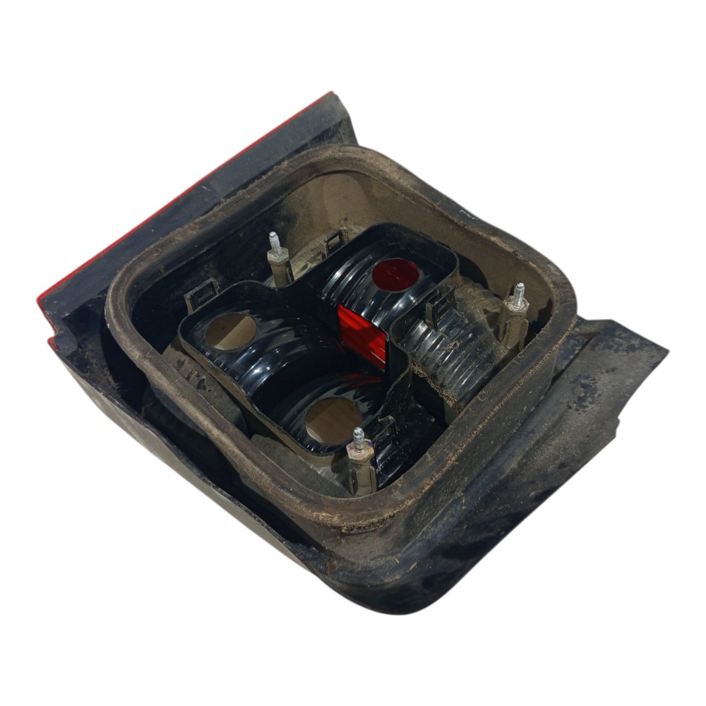 Lanterna Esquerda Fiat Uno 2004 2005 2006 2007 2008 09 2010 Esquerdo/motorista Vermelho E Branco 7
