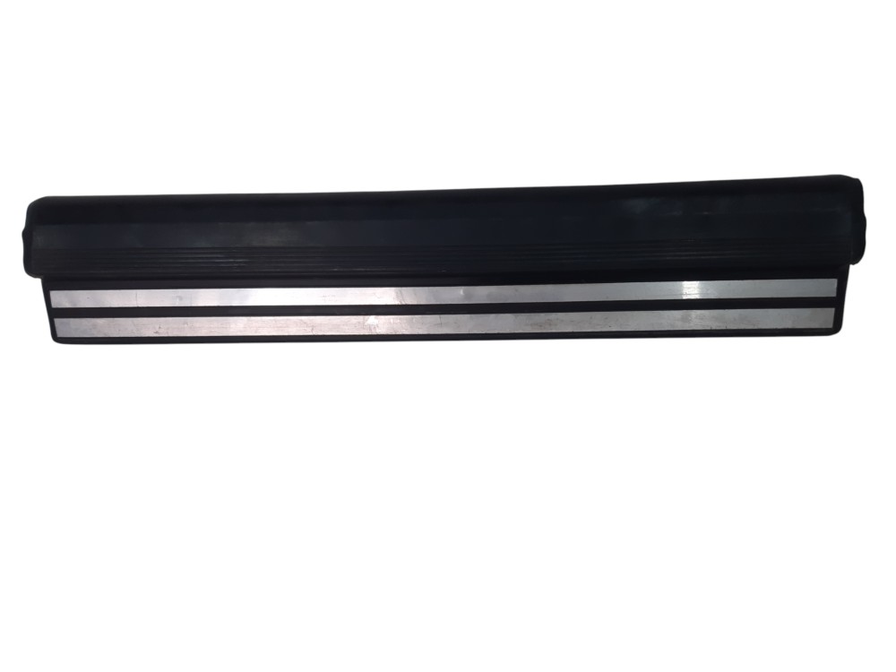 Soleira Dianteira Direita Mercedes C280 1994 1995 A 2000 1