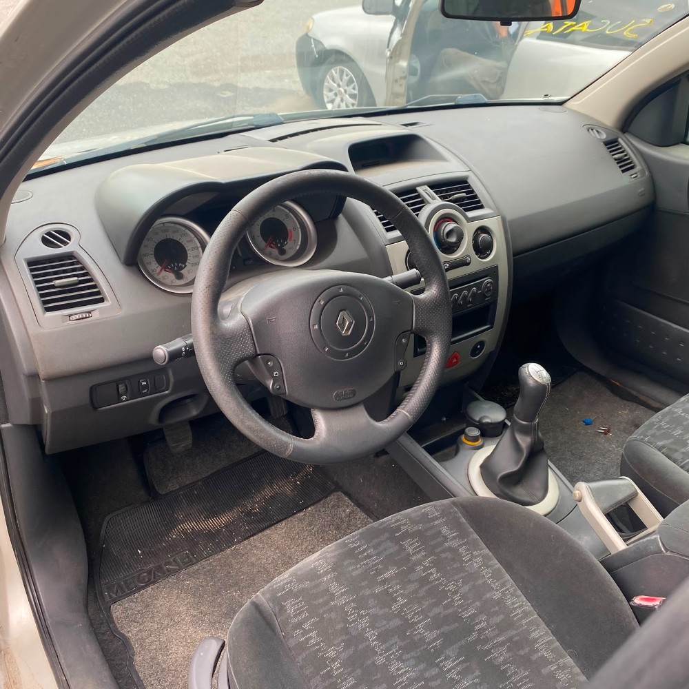 SUCATA Renault Megane Dynamique 1.6 16v Flex 115cv K4M 2009 6