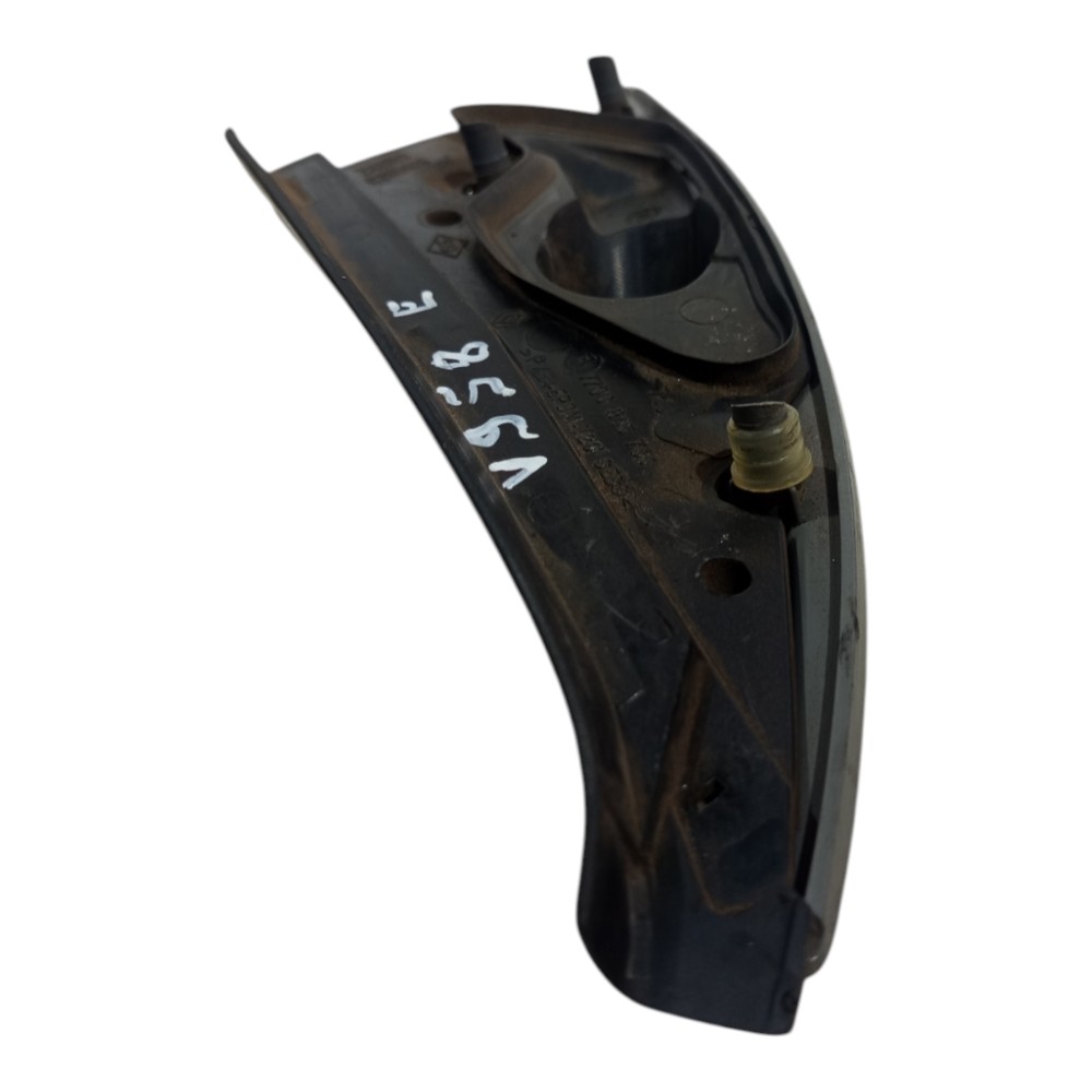 Acabamento Interno Retrovisor Esquerd Renault Clio 2006 A 12 7