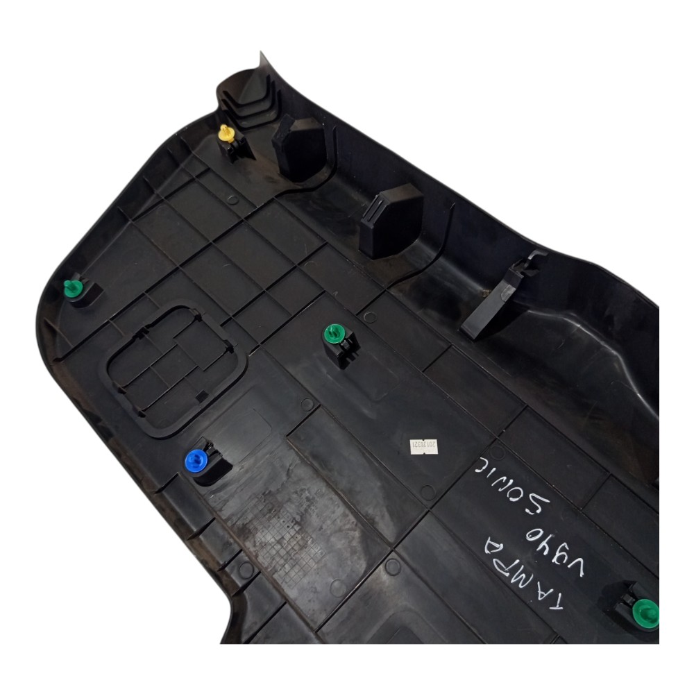 Acabemento interno tampa traseira Gm Sonic hatch  2012 a 16 6