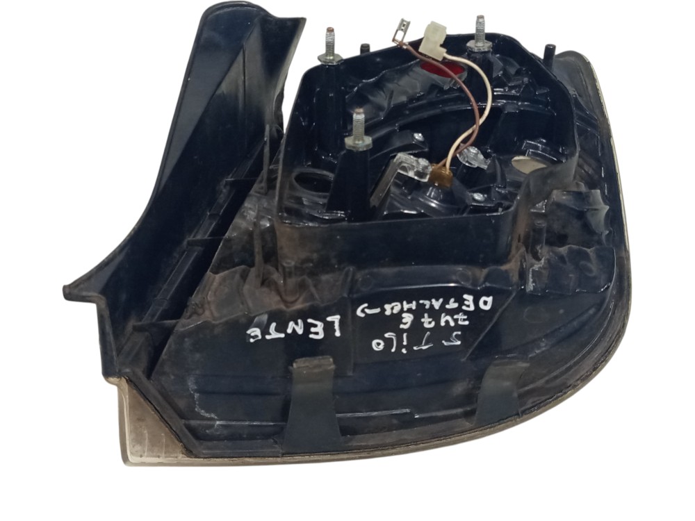 Lanterna Traseira Esquerda C/detalhes Fiat Stilo 2002 A 2010 Esquerdo/motorista 3