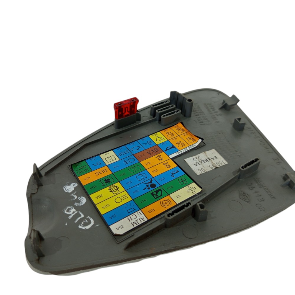 Tampa Interna Caixa Fusivel Renault Clio 2000 2001 A 2012