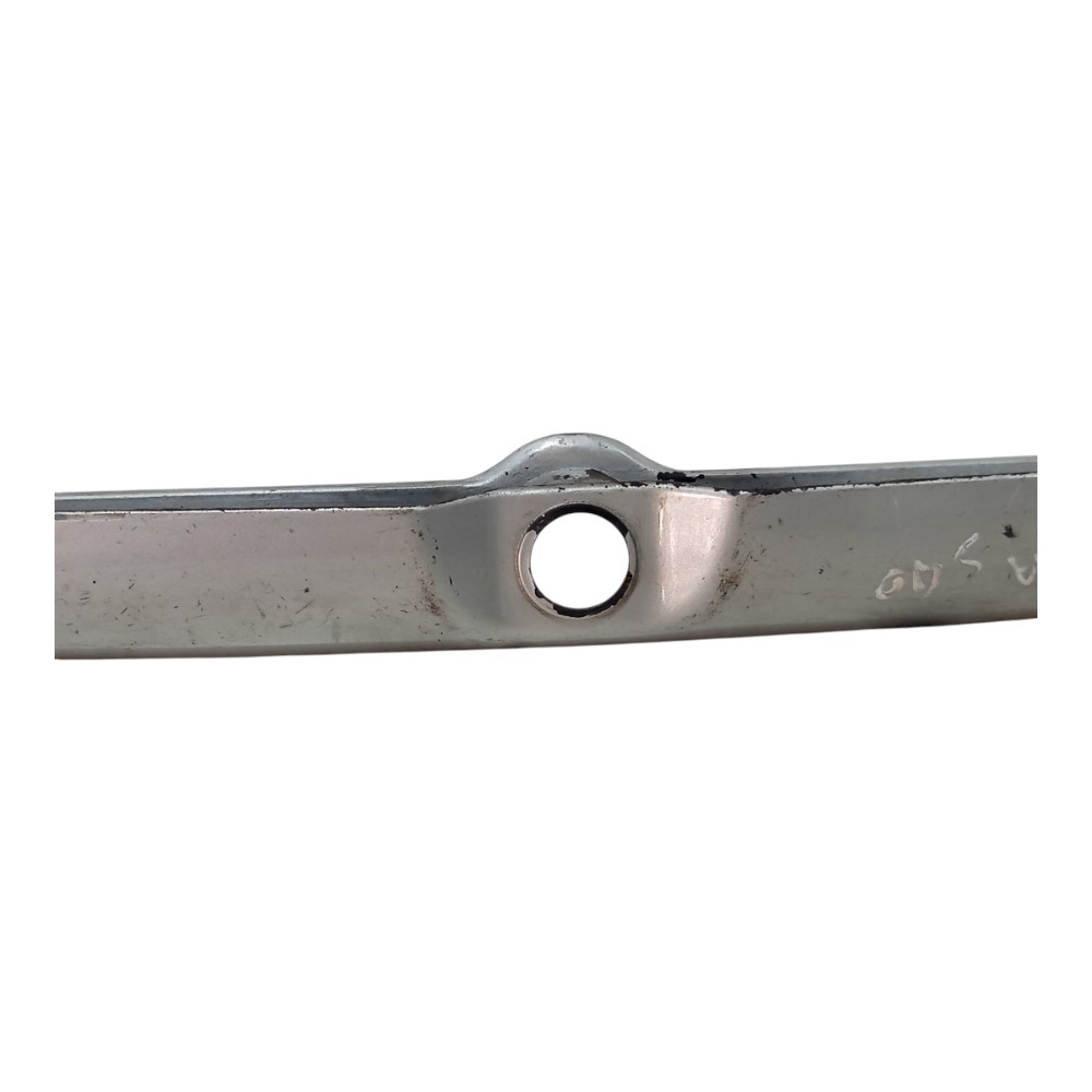 Friso Acabamento Porta Malas Chevrolet Corsa 1994 A 2002 Prata 5
