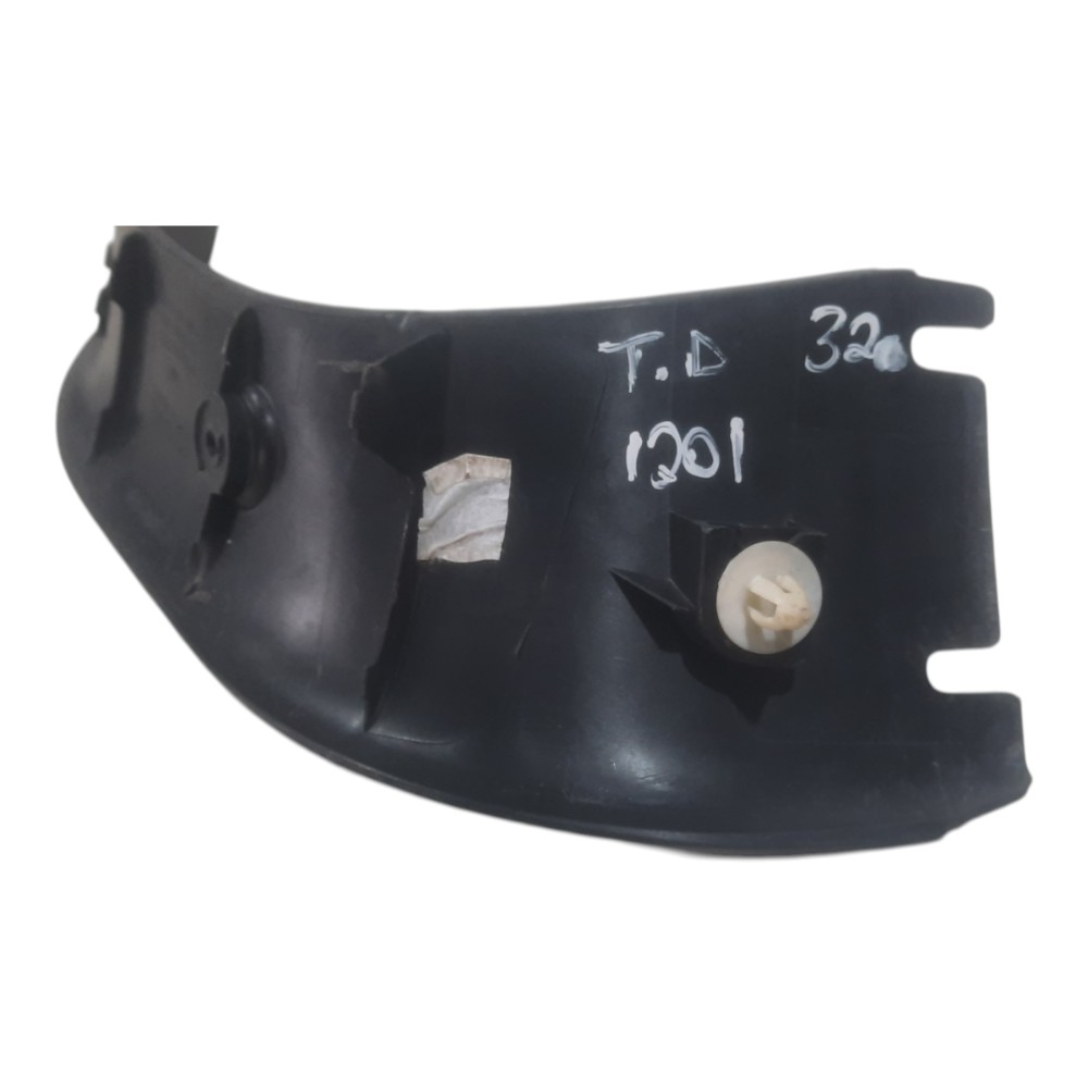 Moldura Tampa Porta Malas Traseira Direita Bmw 120i 06 A 12 8