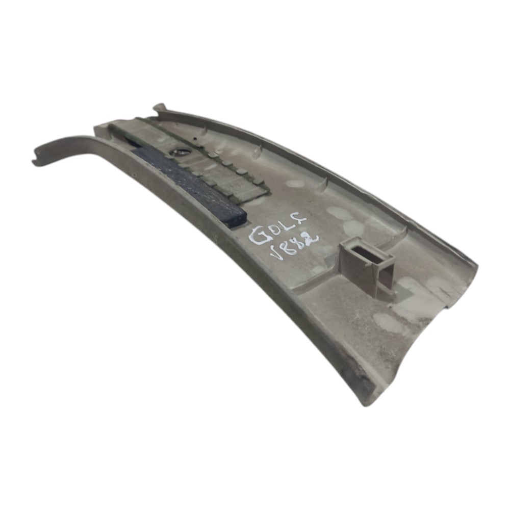 Moldura Superior Coluna Central Esquerda Vw Golf 2003 A 2009 8