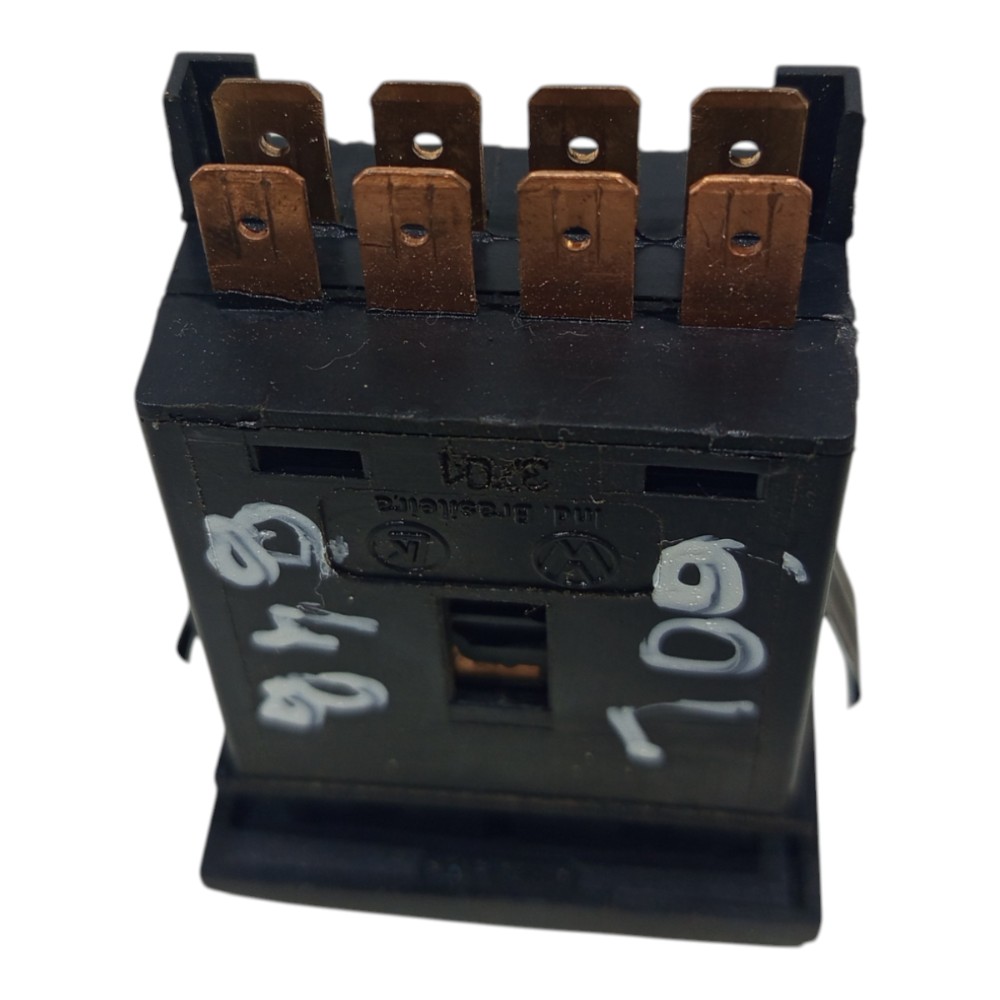 Botão Pisca Alerta Interruptor Saveir Gol Parati 2000 A 2005 Preto 7