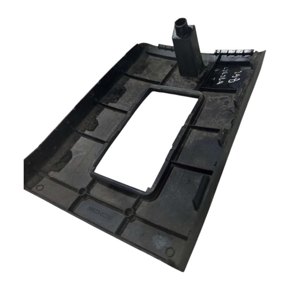 Moldura Tras Tomada Console Toyota Corolla 2015 A 2019 6