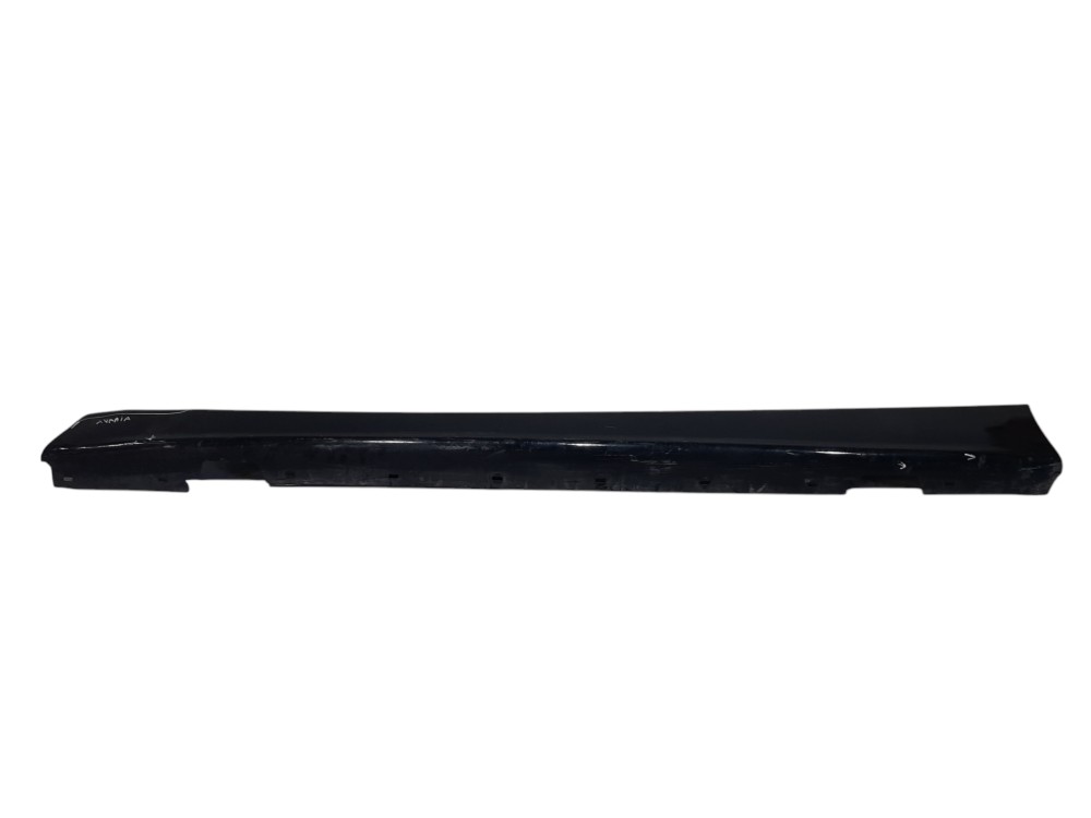 Spoiler Lateral Esquerdo Bmw 120i 2006 2007 A 2011 C/avaria