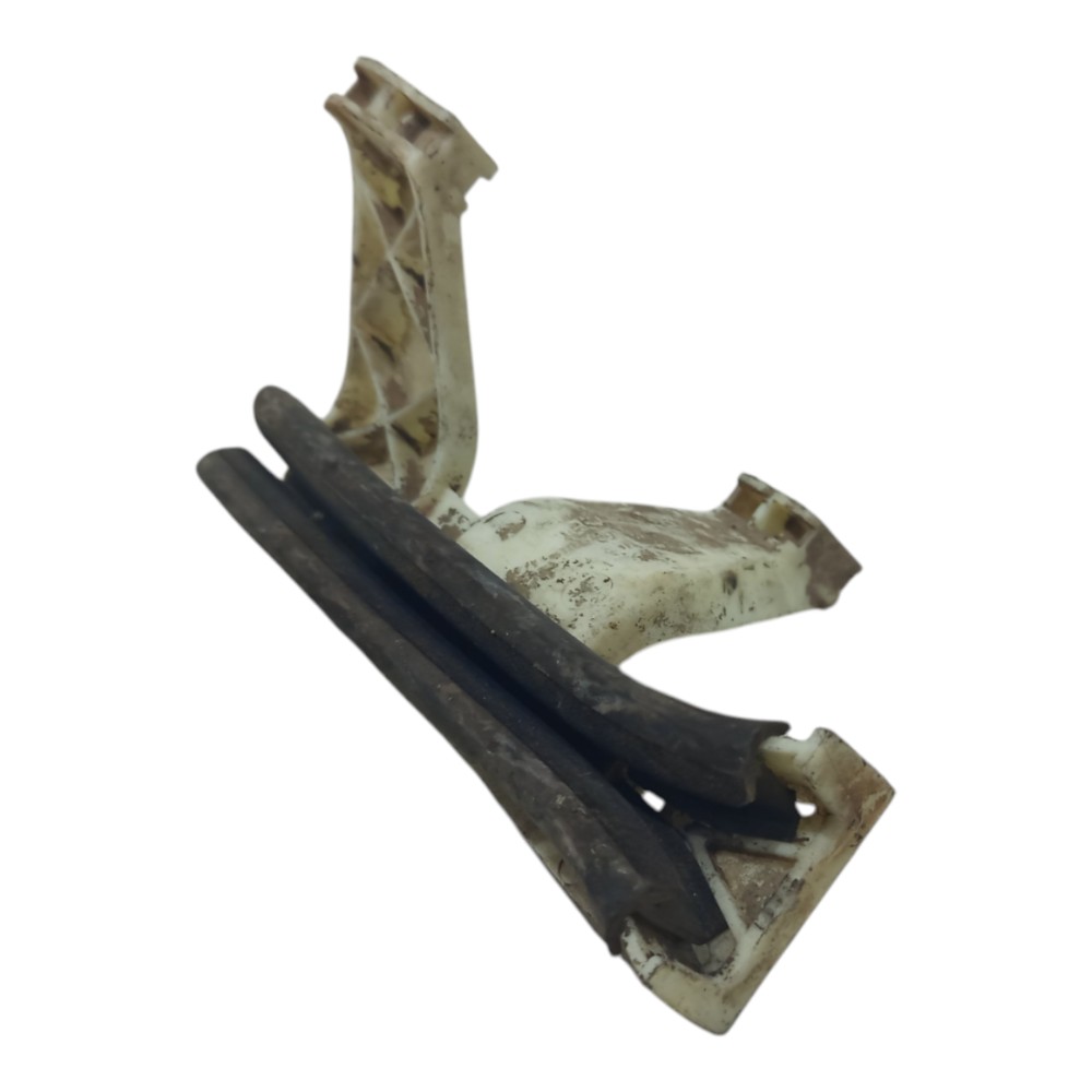 Guia Vidro Canaleta Traseira Esquerda Citroen C3 2004 E 2012 4