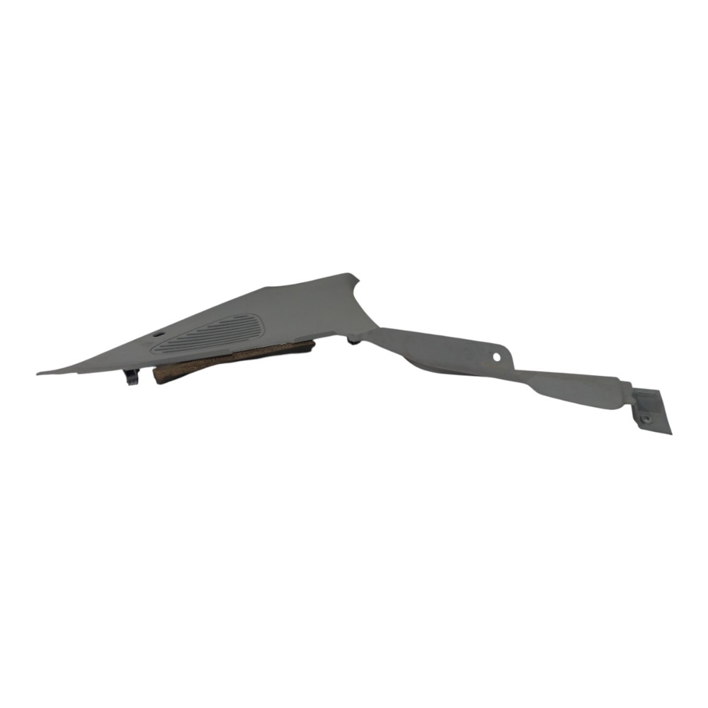 Moldura Acabamento Porta Malas Esq Renault Clio 2004 A 2010 Cinza 9