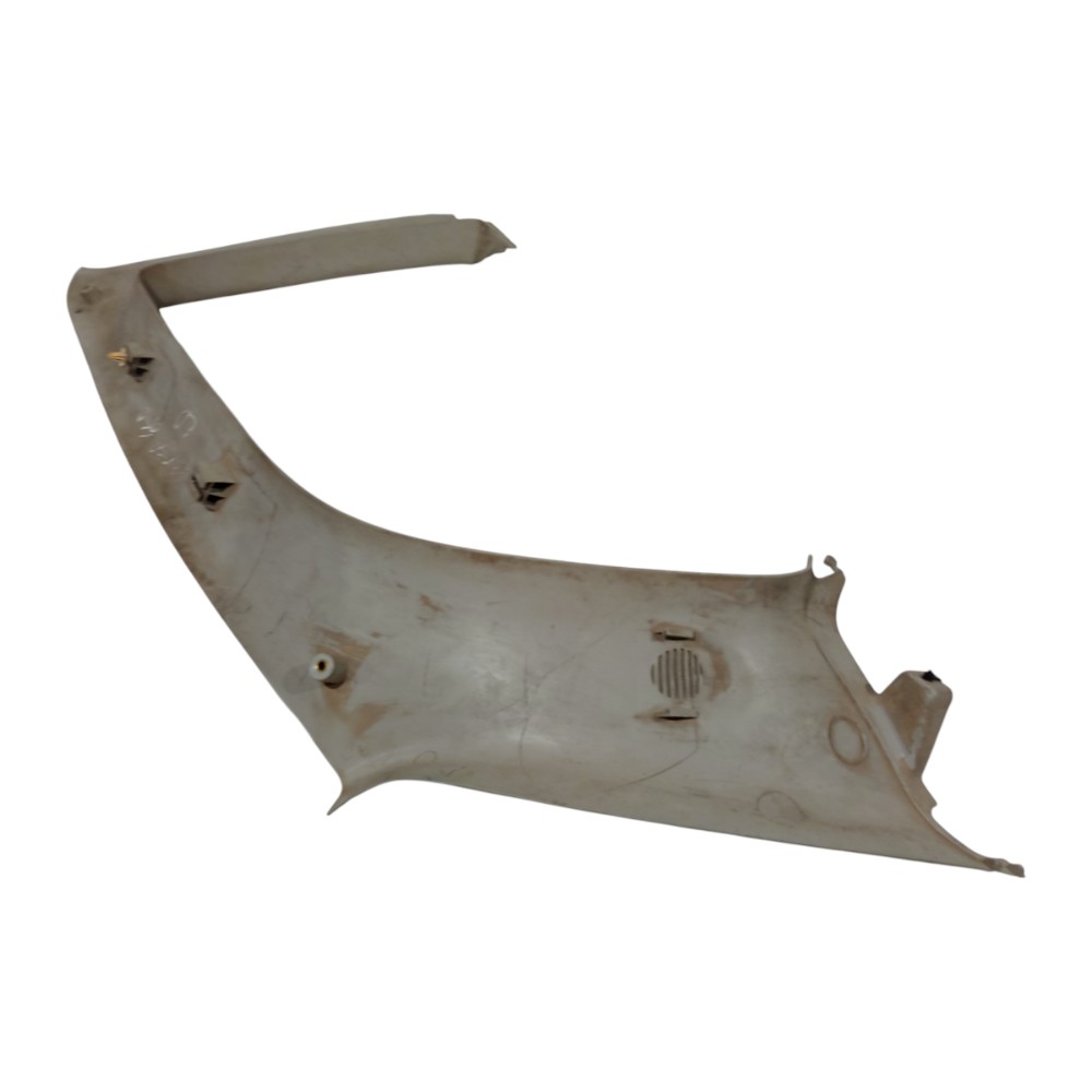 Acabamento Coluna Direita Gm Chevrolet Corsa 1998 99 A 2002 4