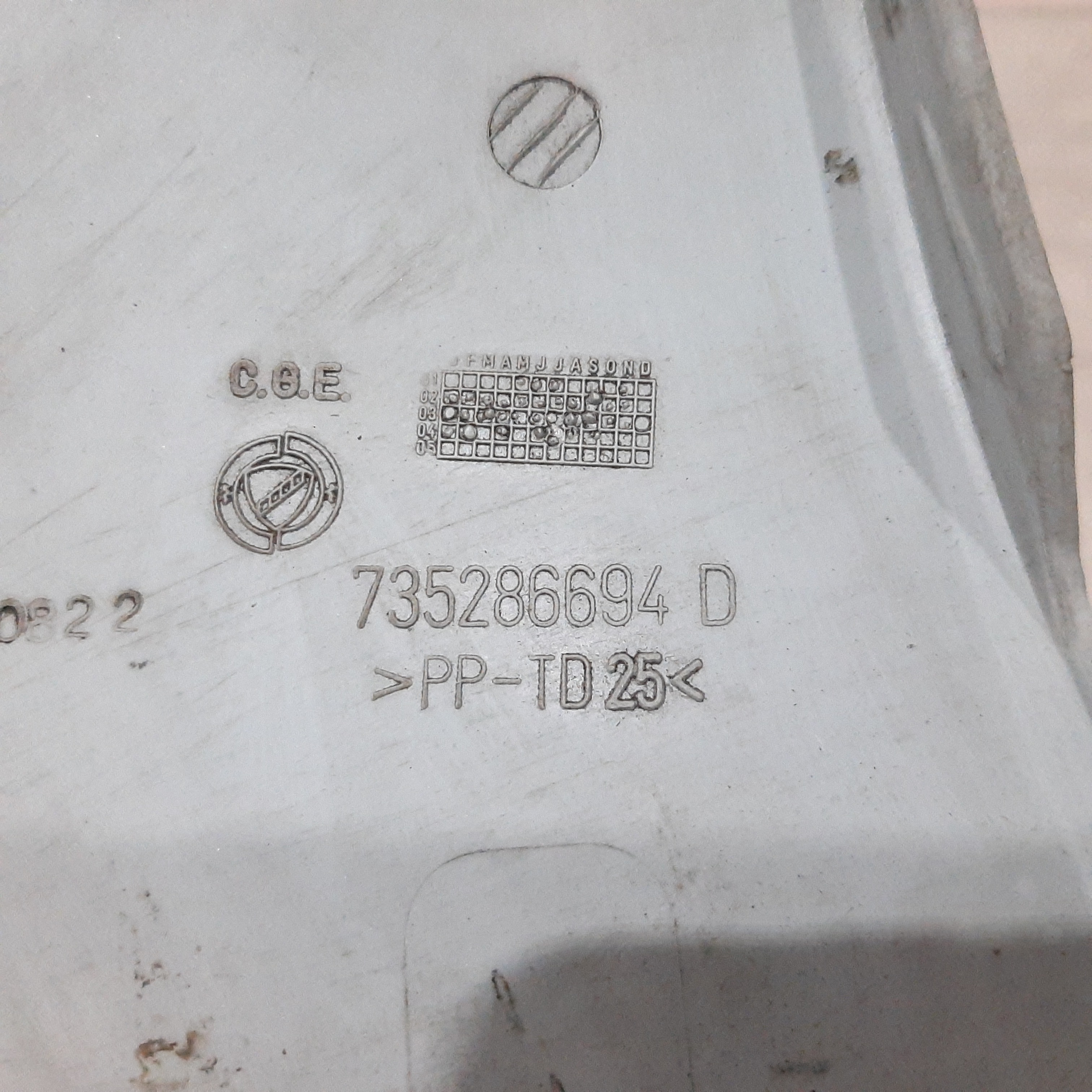Acabamento Coluna Dianteira Direita Fiat Doblo 2002 A 2009 7