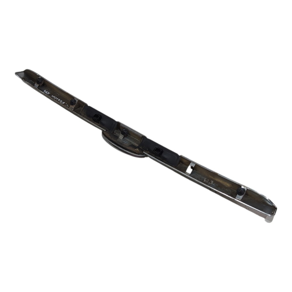 Friso Tampa Traseira Porta Malas Ford Fusion 2006 A 2009 2