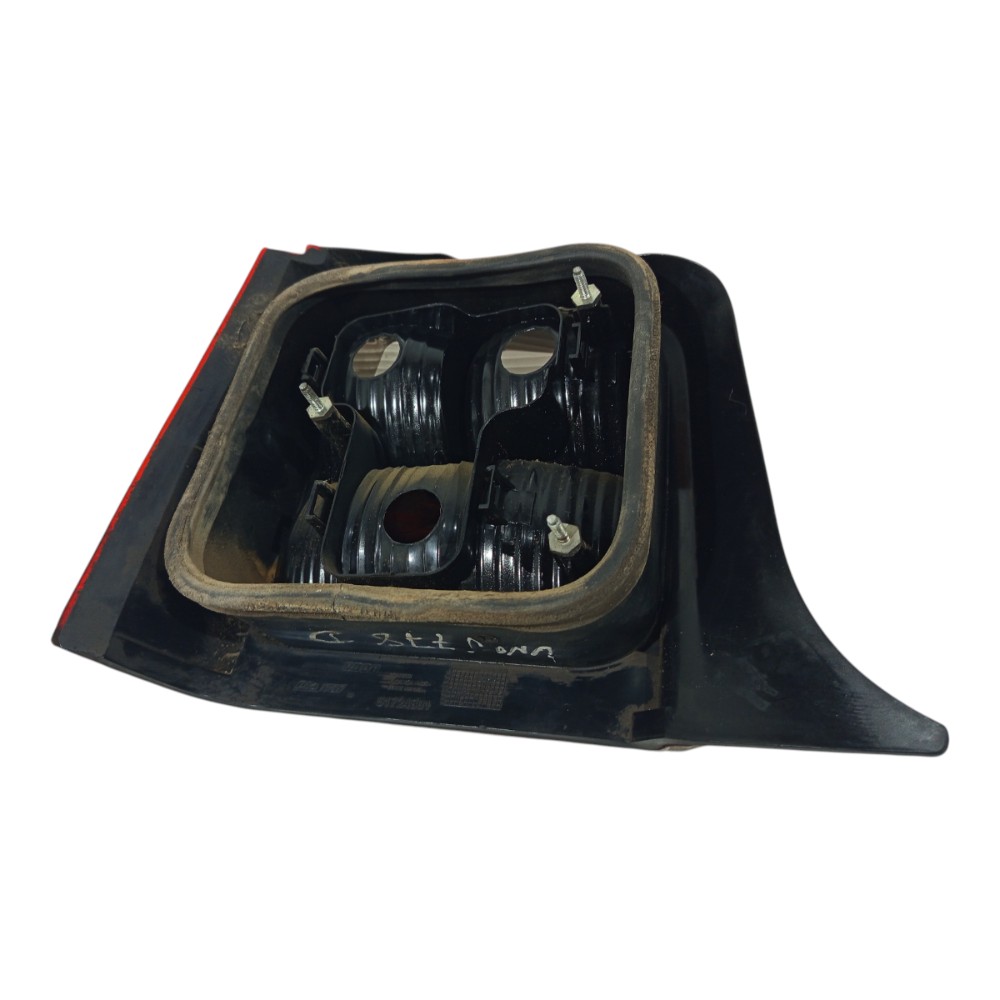 Lanterna Direita Fiat Uno Mille 2004 2005 2006 A 2012 Avaria Direito/passageiro 7