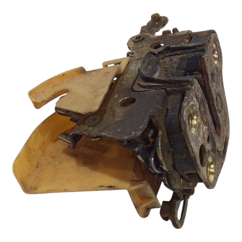 Fechadura Dianteira Direita Gm Chevrolet Corsa 1995 A 2004 2