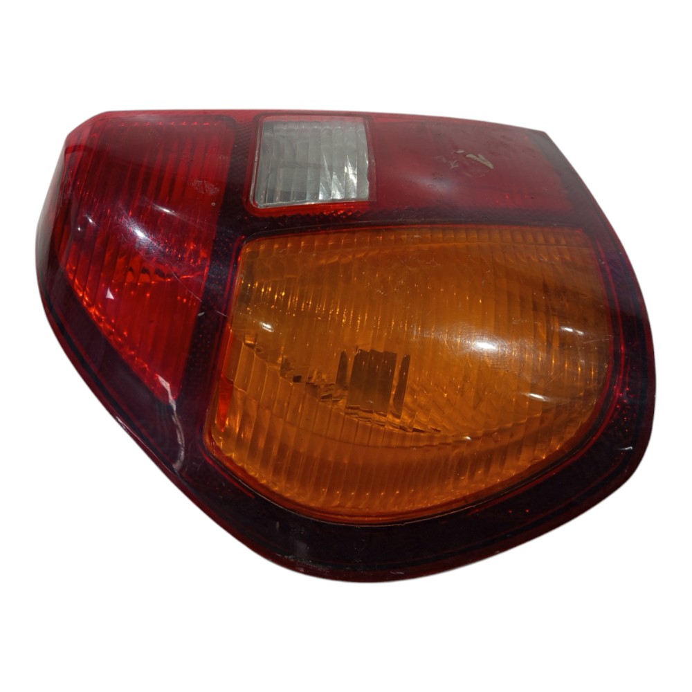 Lanterna Esquerda Renault Clio Sedan 2000 A 2010 Com Avaria Esquerdo/motorista 2