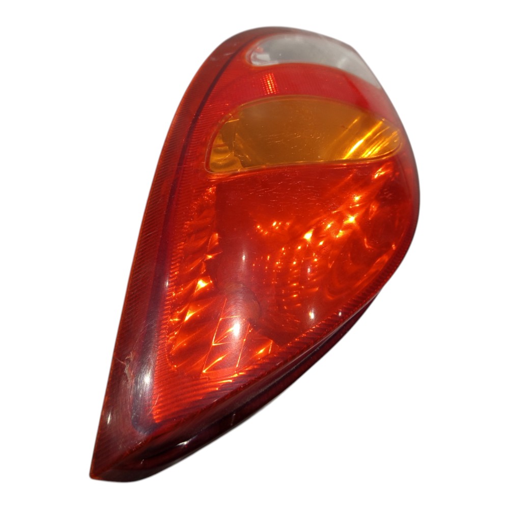 Lanterna Traseira Direita Gm Celta 2001 2002 2003 04 A 2005 Direito/passageiro Vermelho/amarelo/branco 1