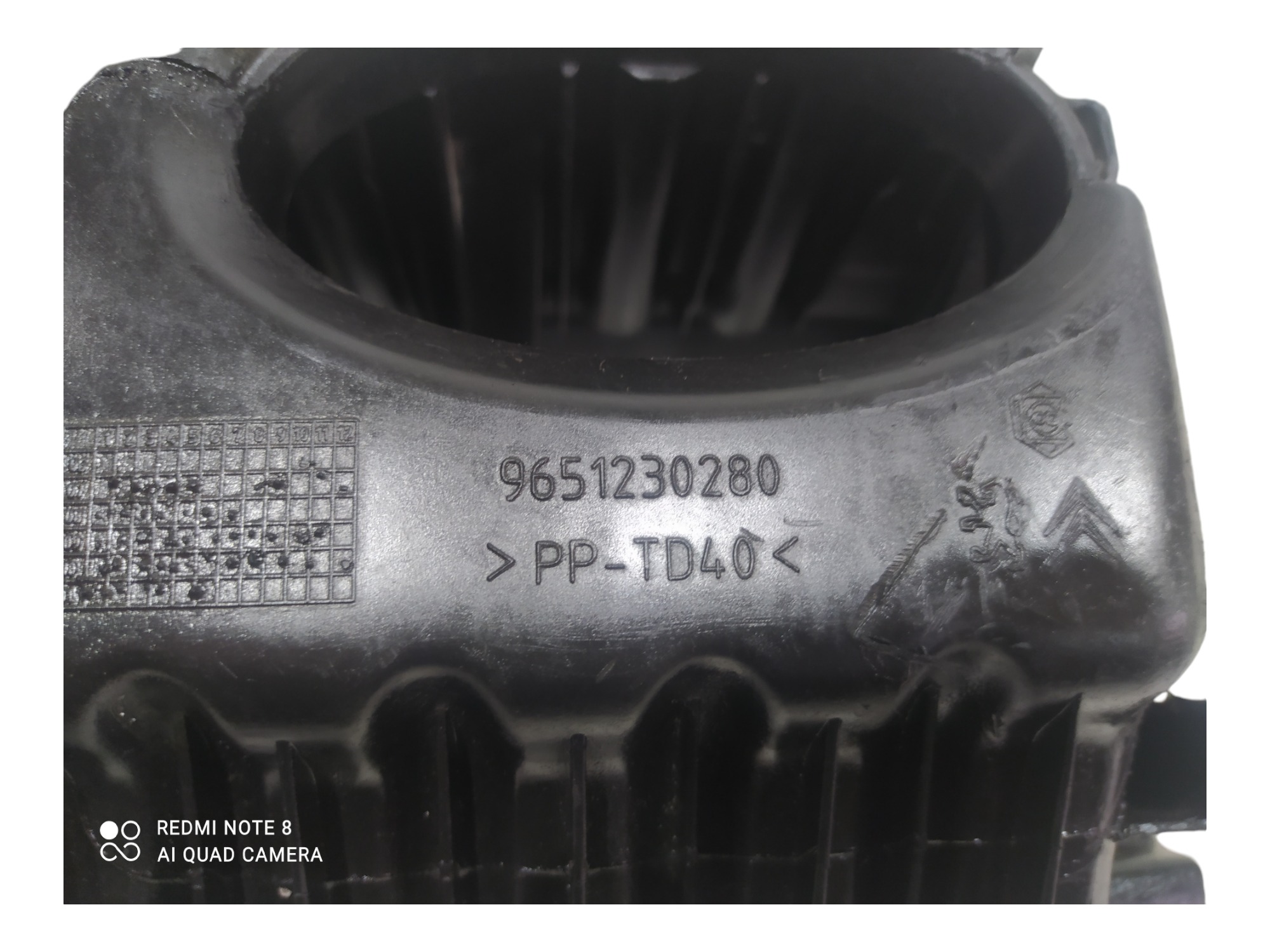 Parte Inferior Caixa Filtro Peugeot 307  2005 9