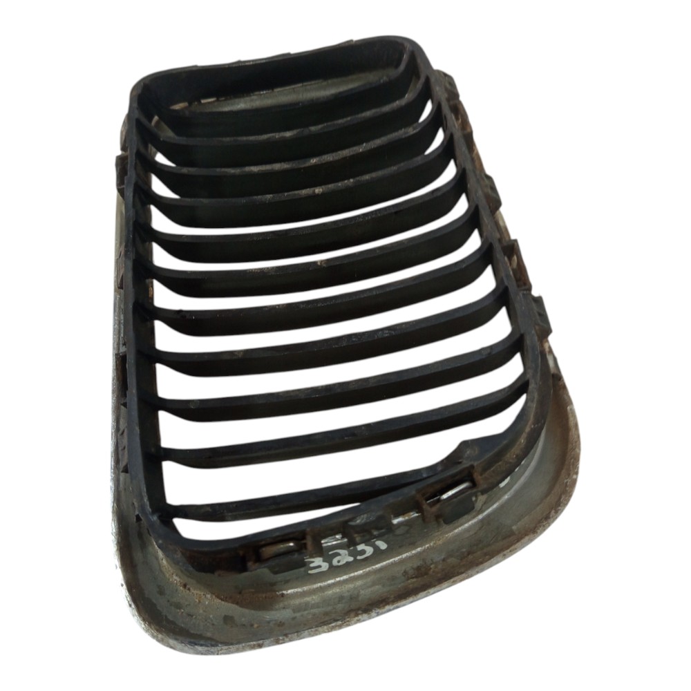 Grade Frontal Bigode Lado Esquerdo Bmw 323i 1991 A 2000 4