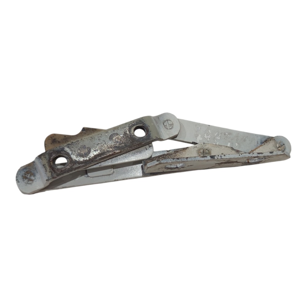 Dobradiça Capô Direito Volkswagen Santana 1999 2000 A 2006 4