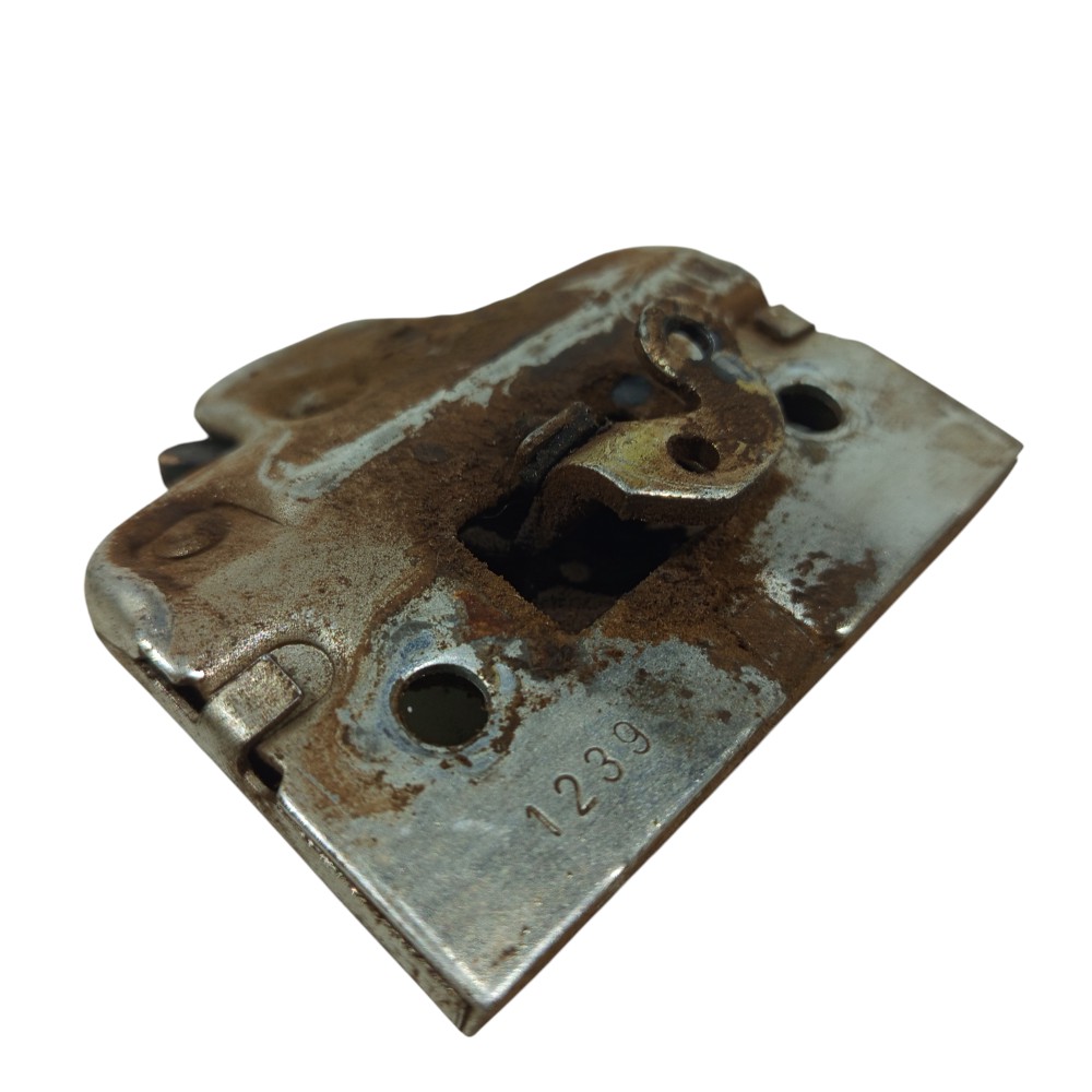 Fechadura Tampa Traseira Gm Corsa 1994 1995 1996 A 2007 7