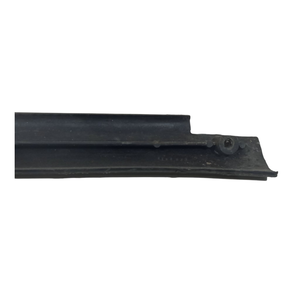 Acabamento Soleira Porta Esquerda Fiat Uno Mille 1996 A 2010 Preto 9
