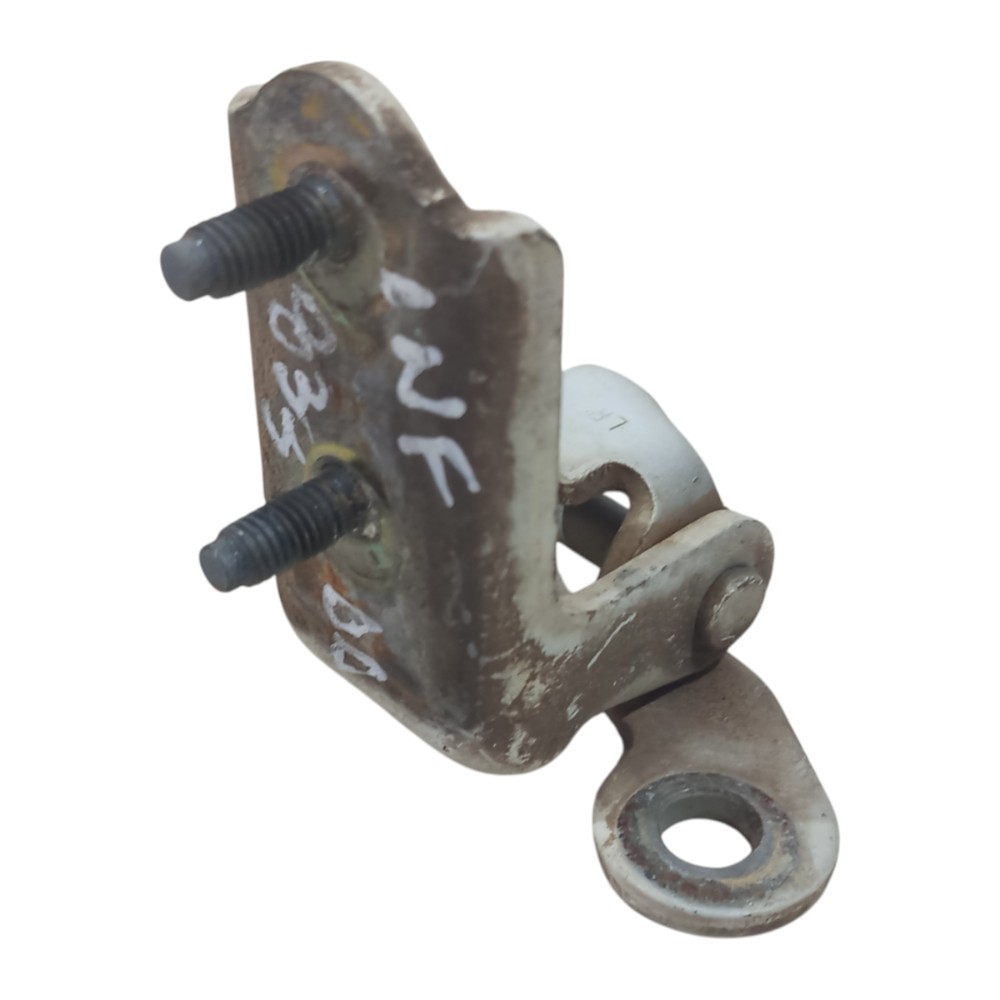 Dobradiça Porta Dianteira Direita Chery Tiggo 2010 A 2013 8