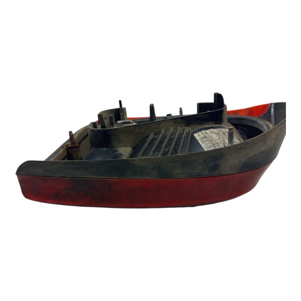 Lanterna Direita Volkswagen Gol G2 1995 1996 1997 98 A 2001 Direito/passageiro Vermelho/amarelo/branco 2