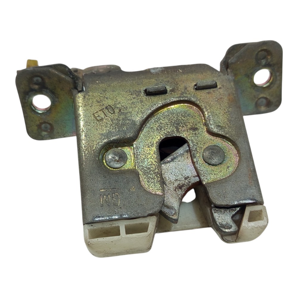 Fechadura Tampa Traseira Gm Chevrolet Corsa 1997 1998 A 2002 2