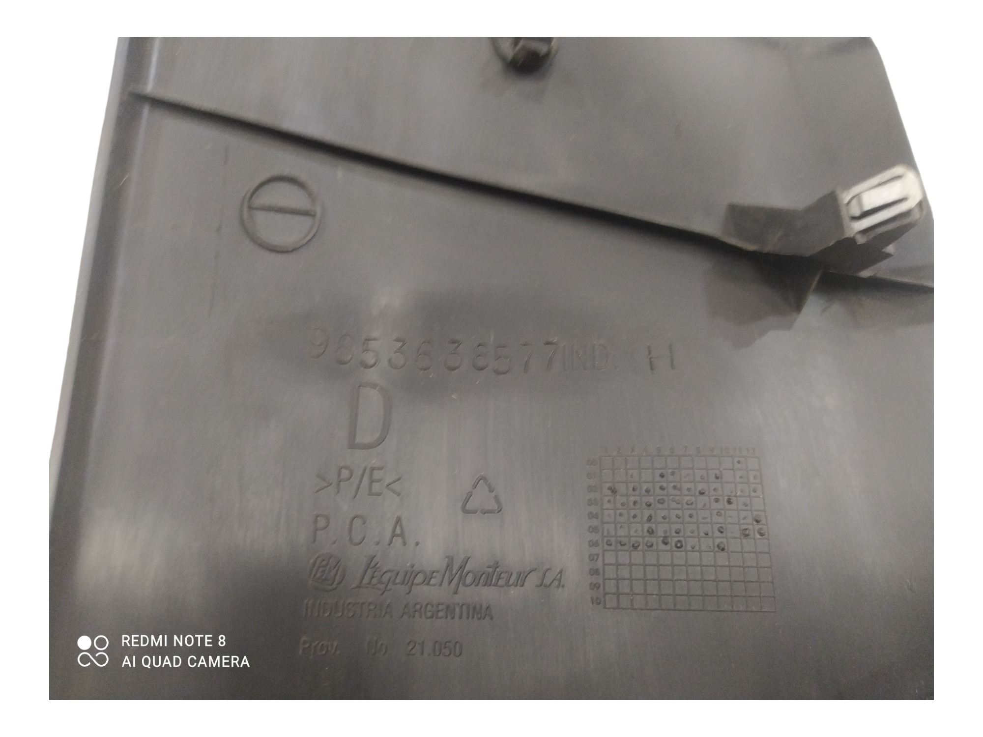 Moldura Coluna Traseira Direita Peugeot 206 Sw 1999 A 2010 7